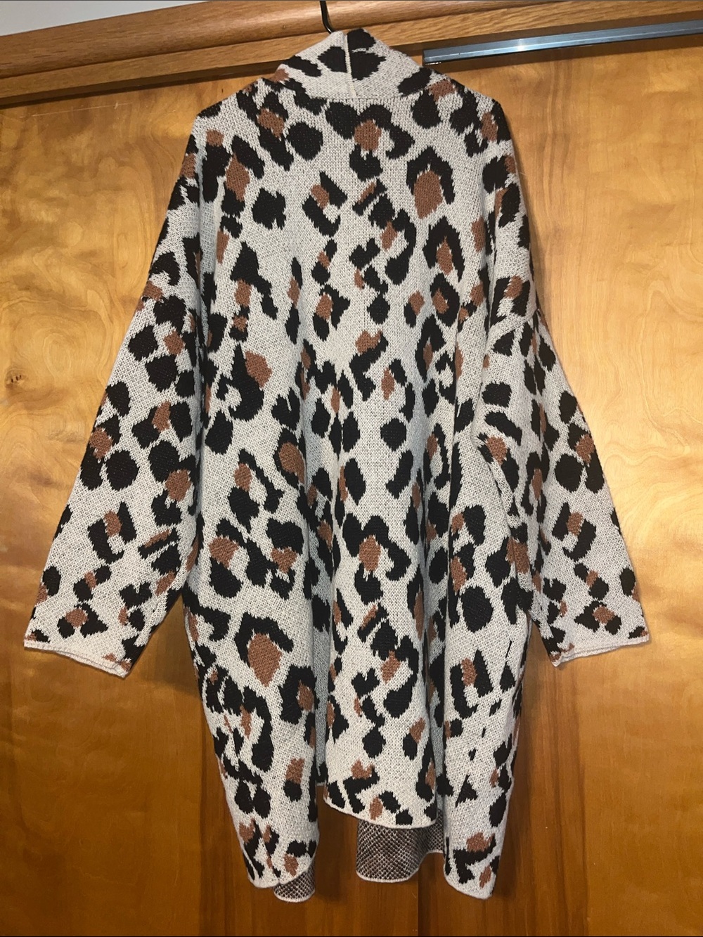 Knox Rose Leopard Print Open Cardigan with pockets - Cream, Black, Brown - Picture 2 of 2